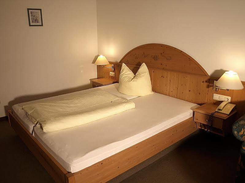 Hotel Salzburger Hof Bergen  Extérieur photo