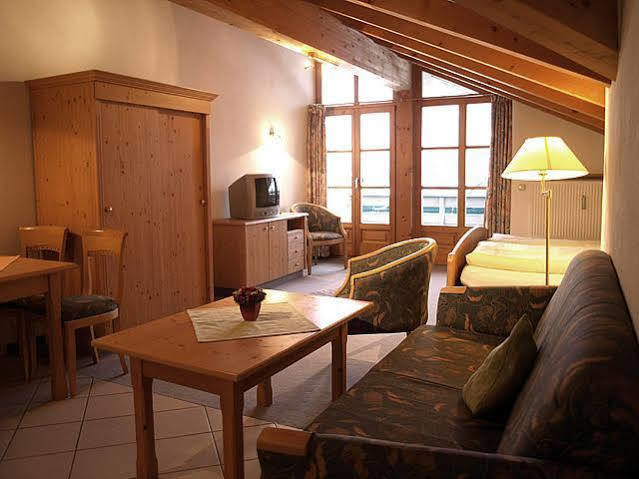 Hotel Salzburger Hof Bergen  Extérieur photo